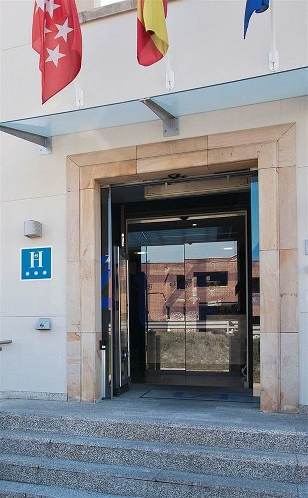 Hostal T4 Paracuellos de Jarama Buitenkant foto