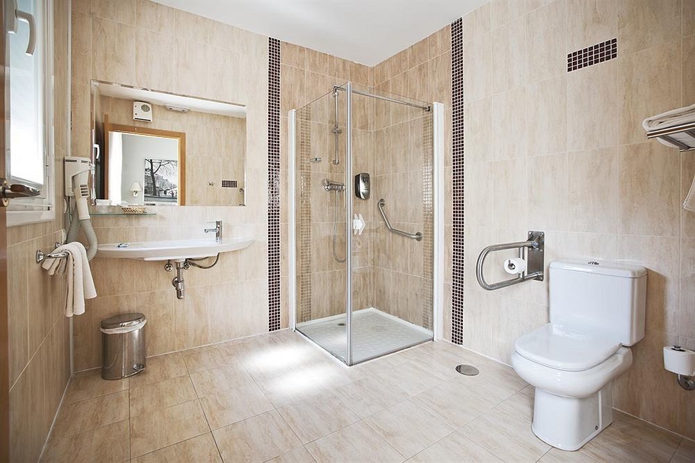 Hostal T4 Paracuellos de Jarama Buitenkant foto