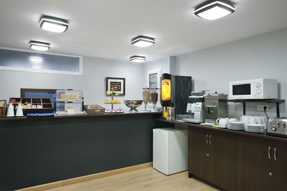 Hostal T4 Paracuellos de Jarama Buitenkant foto