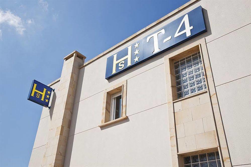 Hostal T4 Paracuellos de Jarama Buitenkant foto